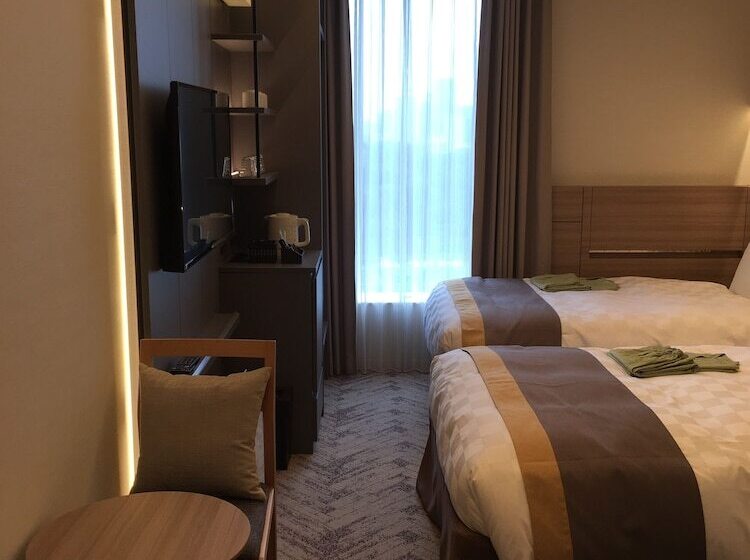 Quarto Triplo Superior, Nihon Seinenkan
