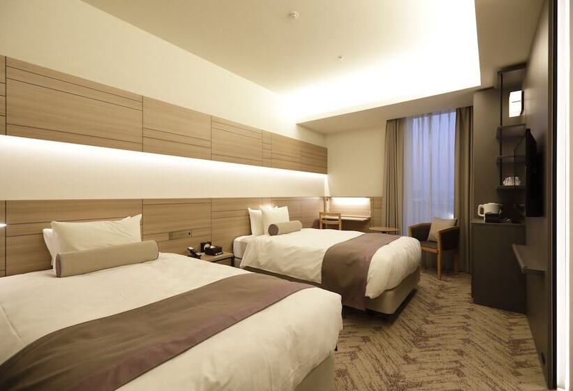 Quarto Deluxe, Nihon Seinenkan