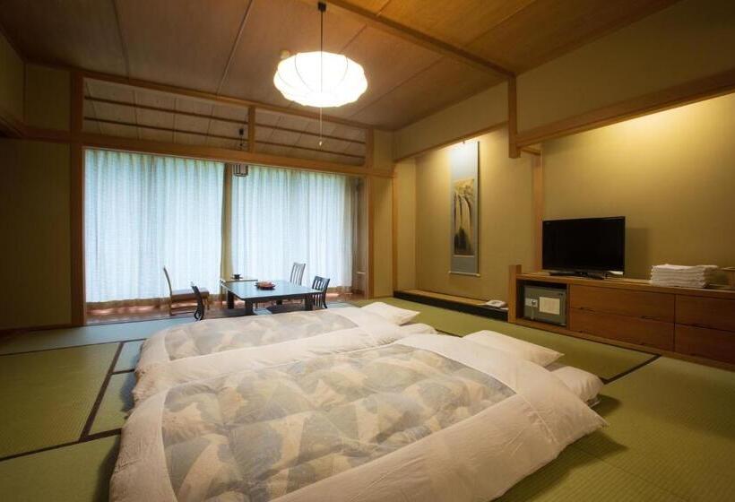 Номер Superior Вид на Реку, Osawa Onsen Sansuikaku