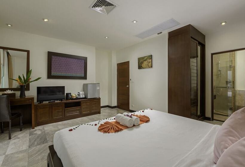 디럭스 룸, Phunawa Resort Phuket Karon Beach   Sha Plus