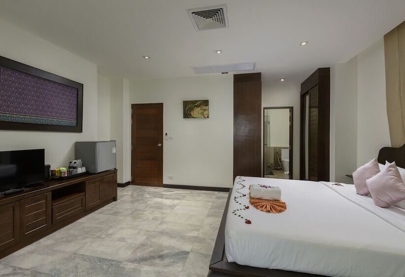 Номер Deluxe, Phunawa Resort Phuket Karon Beach   Sha Plus