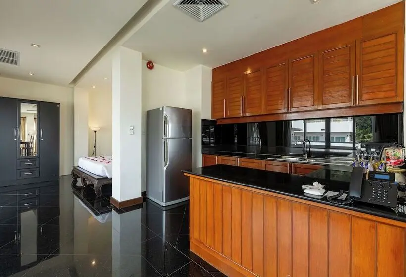 スイート, Phunawa Resort Phuket Karon Beach