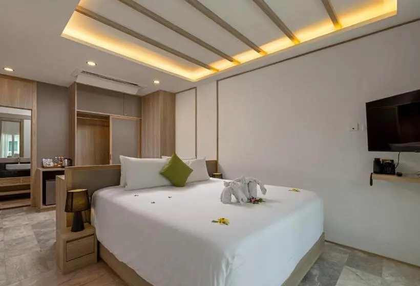 デラックスルーム, Phunawa Resort Phuket Karon Beach