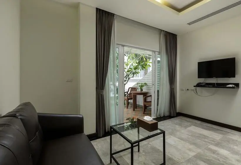 Juniorsviitti, Phunawa Resort Phuket Karon Beach