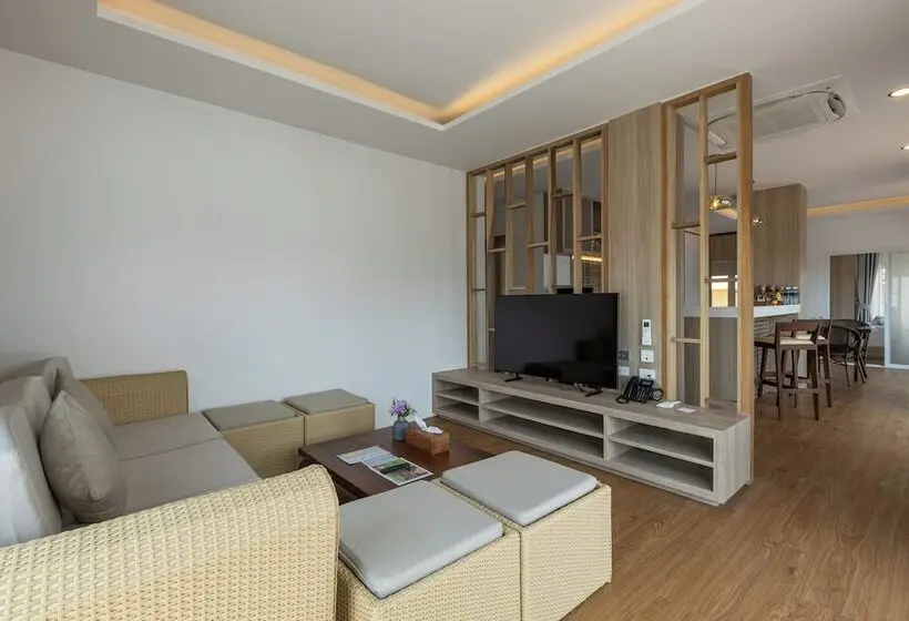 Perhesviitti, Phunawa Resort Phuket Karon Beach