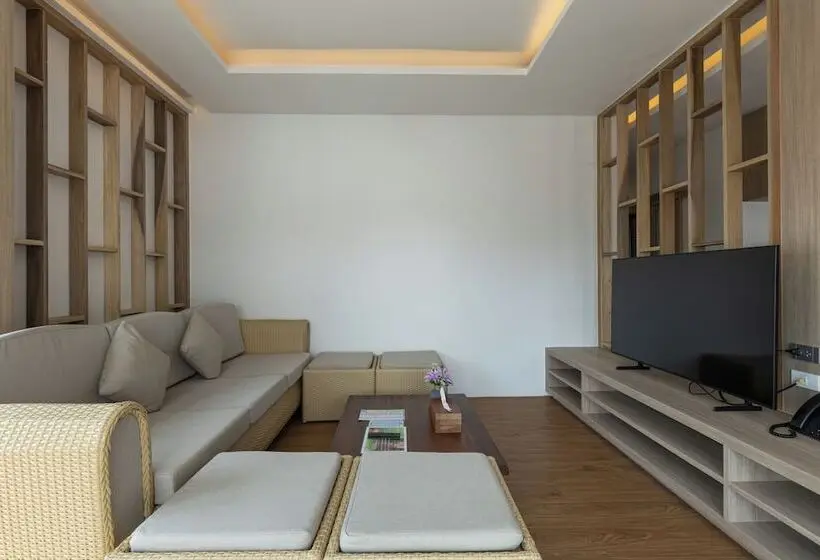 Perhesviitti, Phunawa Resort Phuket Karon Beach
