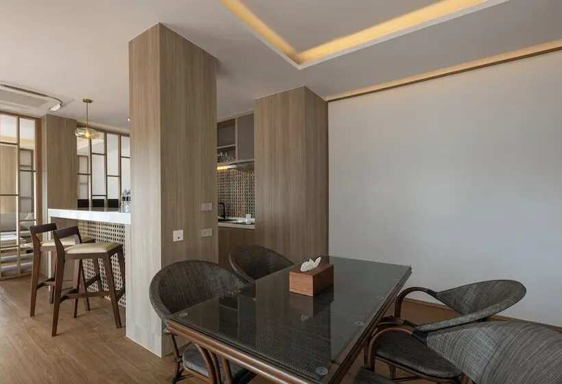 Perhesviitti, Phunawa Resort Phuket Karon Beach