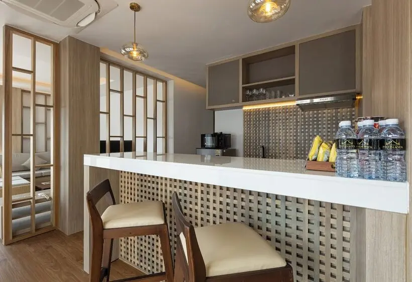Perhesviitti, Phunawa Resort Phuket Karon Beach