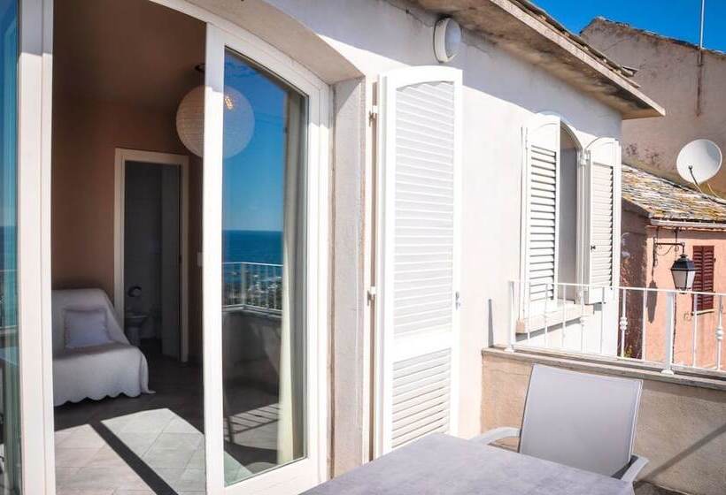 Семейный Номер Вид на Море, Torremare