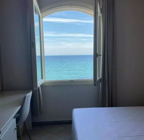 オーシャンビュースタンダードルーム, Torremare