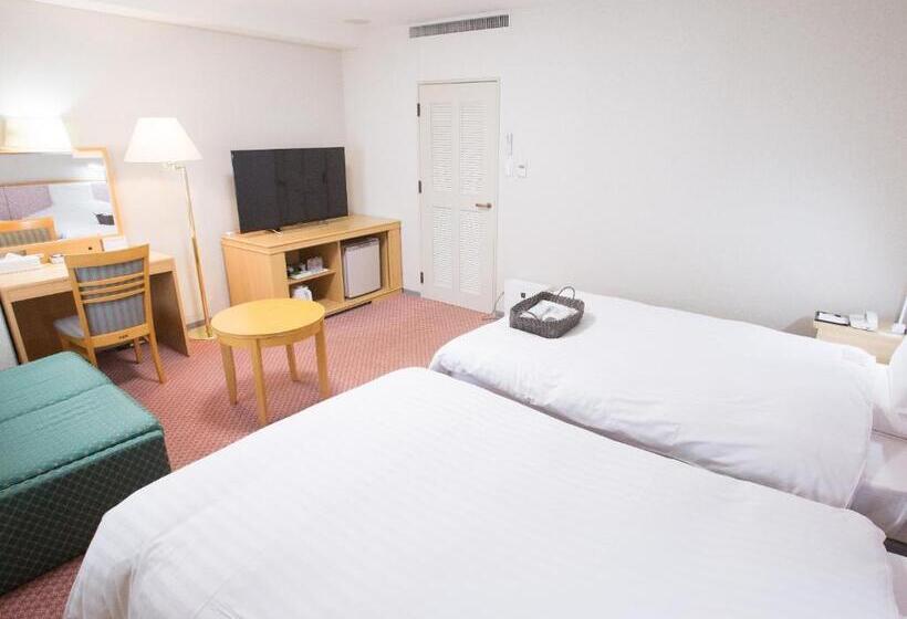 Quarto Deluxe, Toyama Chitetsu