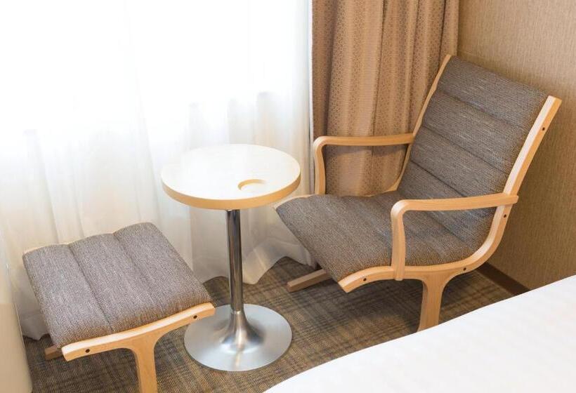 Quarto Estandar, Toyama Chitetsu