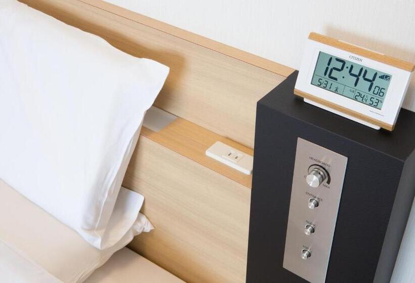 Quarto Estandar, Toyama Chitetsu