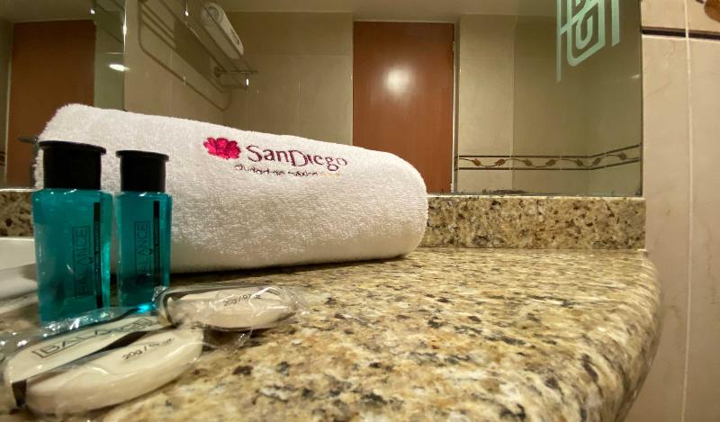 Quarto Deluxe, Toyama Chitetsu