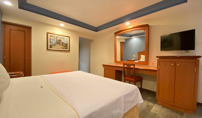 Quarto Deluxe, Toyama Chitetsu