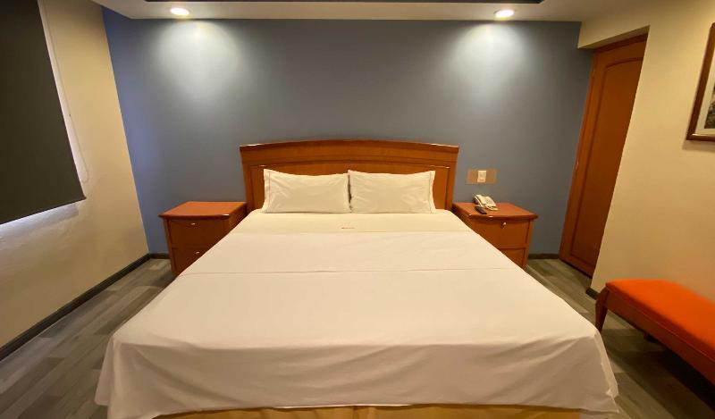 Quarto Deluxe, Toyama Chitetsu