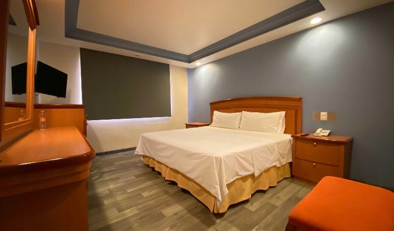 Quarto Deluxe, Toyama Chitetsu