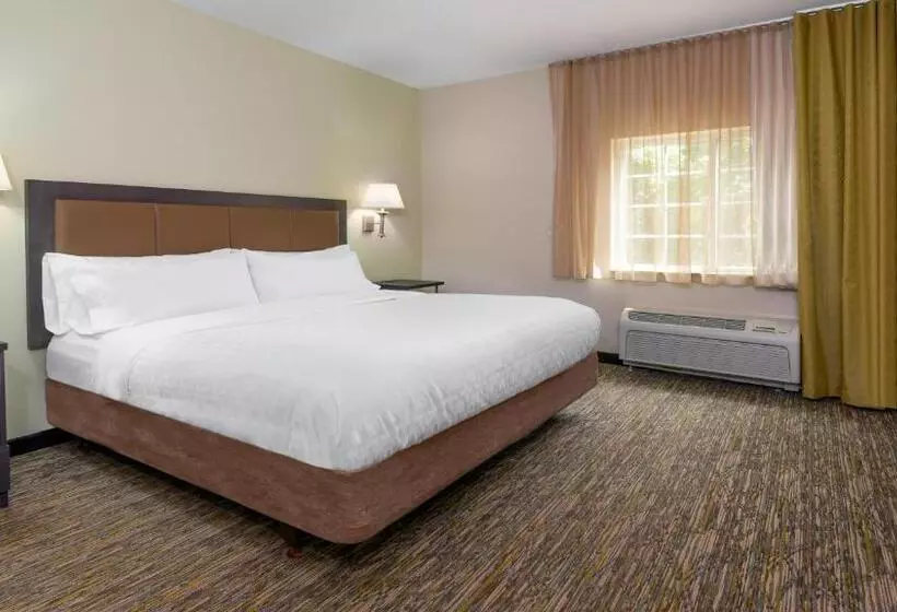 キングサイズベッドのスイートルーム, Candlewood Suites Athens, An Ihg