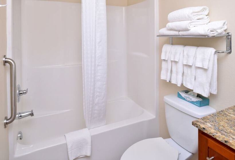 スタンダードスタジオ, Candlewood Suites Athens, An Ihg