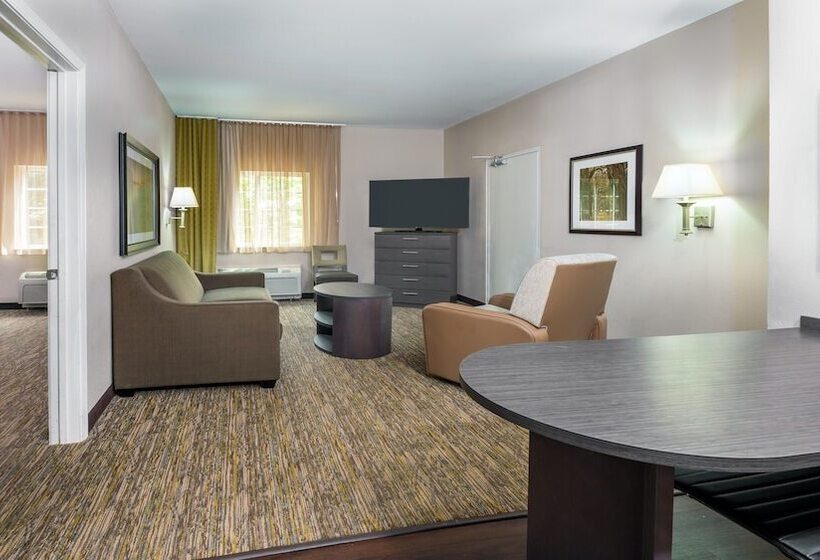 جناح, Candlewood Suites Athens, An Ihg