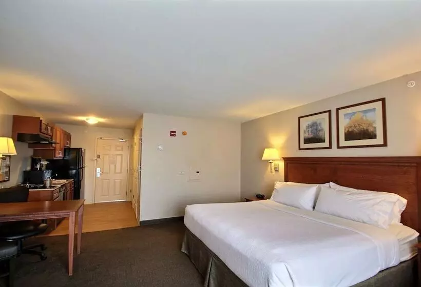 キングサイズベッドのスイートルーム, Candlewood Suites Milwaukee Airport   Oak Creek, An Ihg