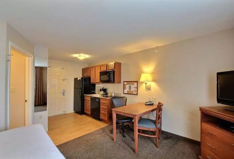身障者適用スイートルーム, Candlewood Suites Milwaukee Airport   Oak Creek, An Ihg