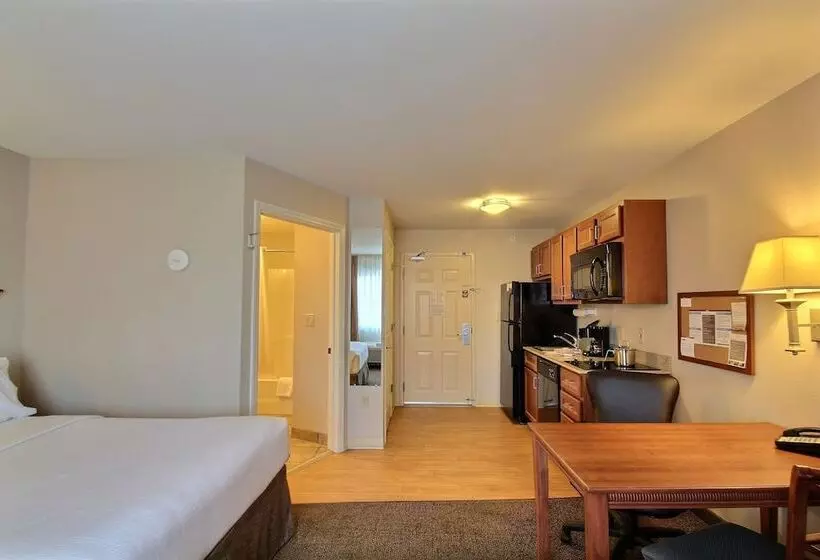 身障者適用スイートルーム, Candlewood Suites Milwaukee Airport   Oak Creek, An Ihg