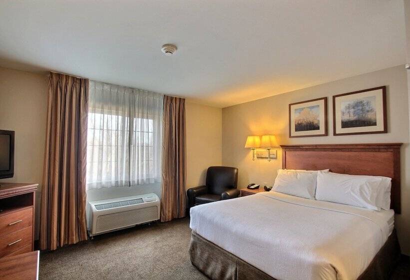 سوئیت برای معلولان, Candlewood Suites Milwaukee Airport   Oak Creek, An Ihg