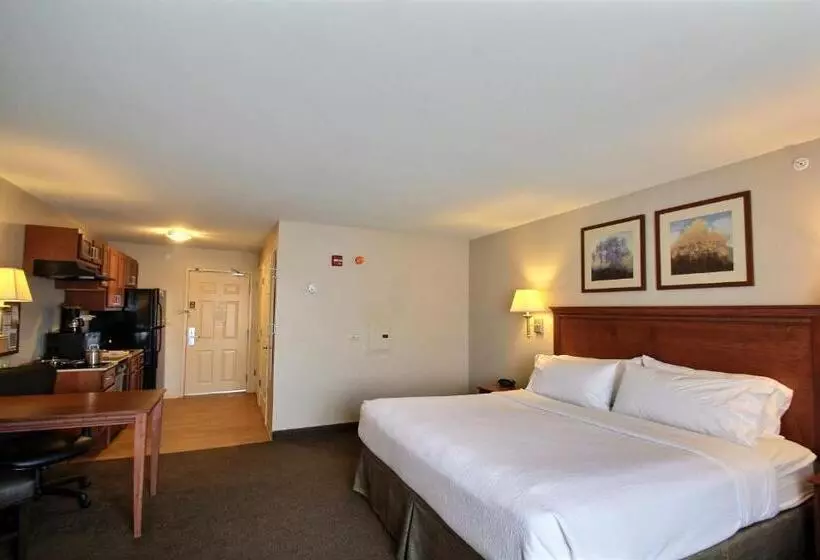キングサイドベッドのスタンダードワンルーム, Candlewood Suites Milwaukee Airport   Oak Creek, An Ihg