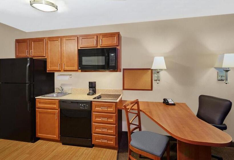 Студия Стандарт, Candlewood Suites Milwaukee Airport   Oak Creek, An Ihg