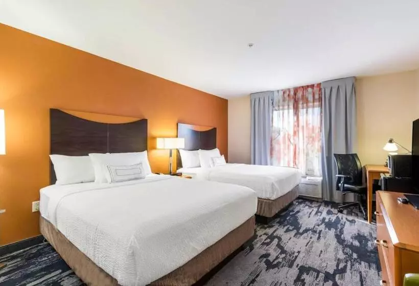 ２ダブルベッドのスタンダードルーム, Fairfield Inn & Suites Columbia