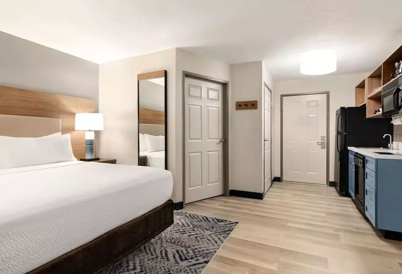 スタンダードスタジオ, Candlewood Suites Boise Meridian, An Ihg