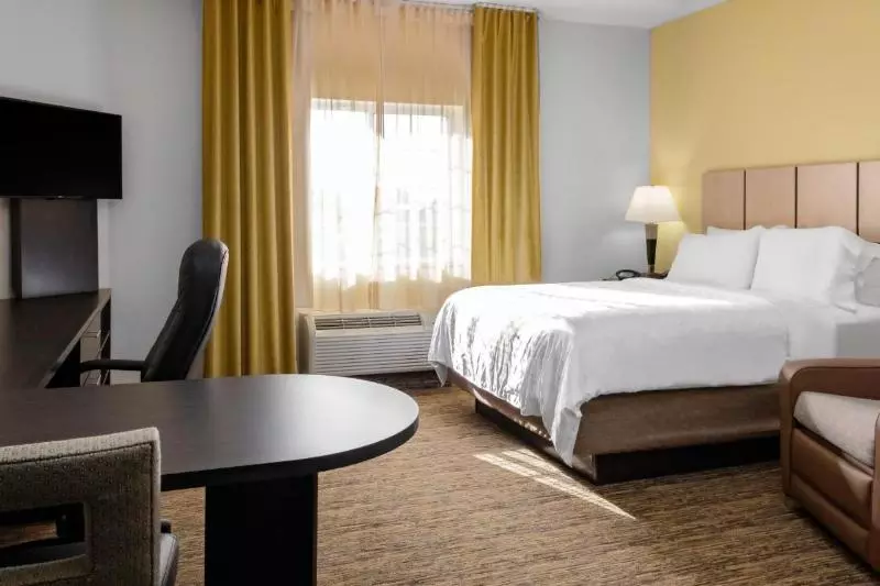 スタンダードスタジオ, Candlewood Suites Warner Robins, An Ihg