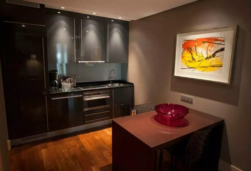 سوئیت پریمیوم, Nexus Valladolid Suites &