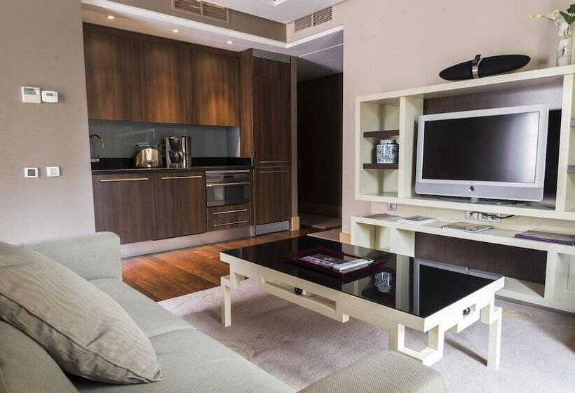 جناح ديلوكس, Nexus Valladolid Suites &