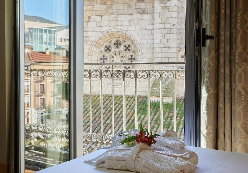 جناح ديلوكس, Nexus Valladolid Suites &