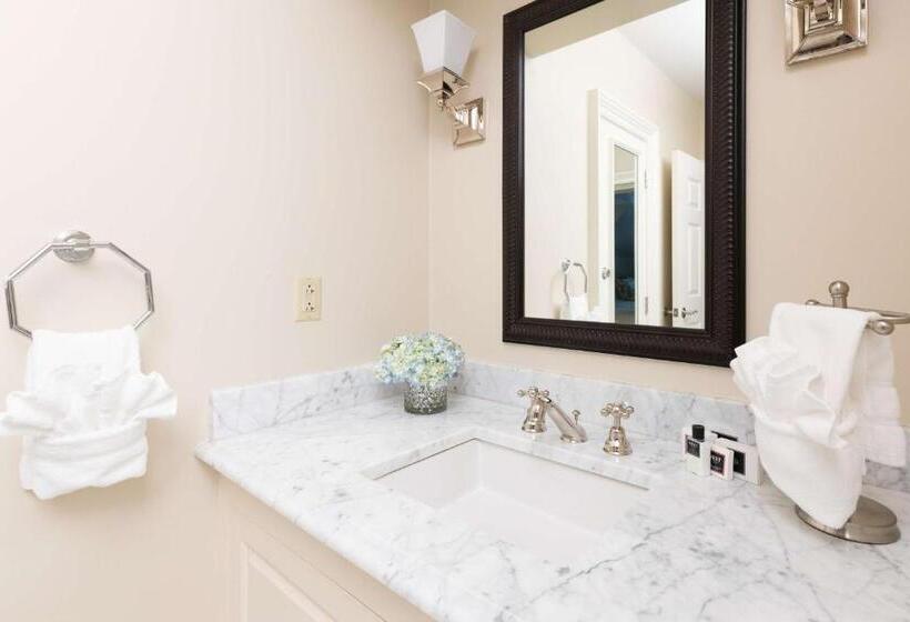 جناح ديلوكس, Rizzo Center, A Destination By Hyatt