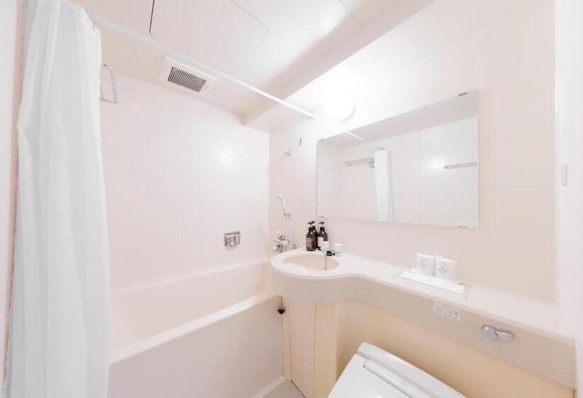 غرفة قياسية, Sunny Stone