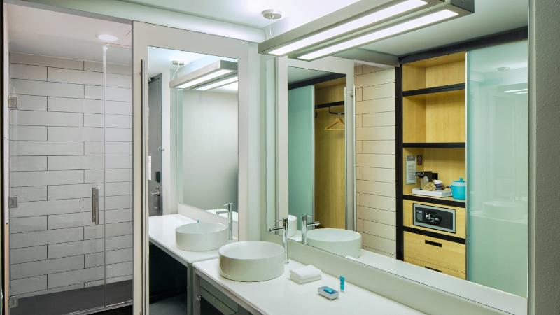 이코노미 룸, Todaya