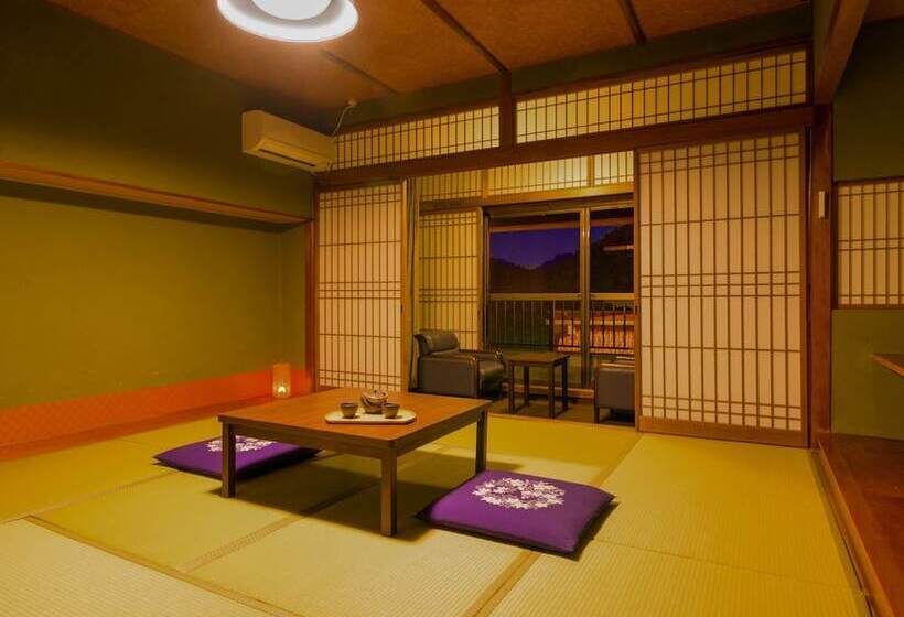 חדר סטנדרט, Toyokan