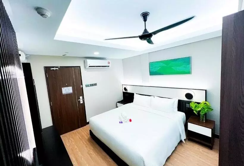 اتاق سوپریور با تخت بزرگ, Villea Port Dickson