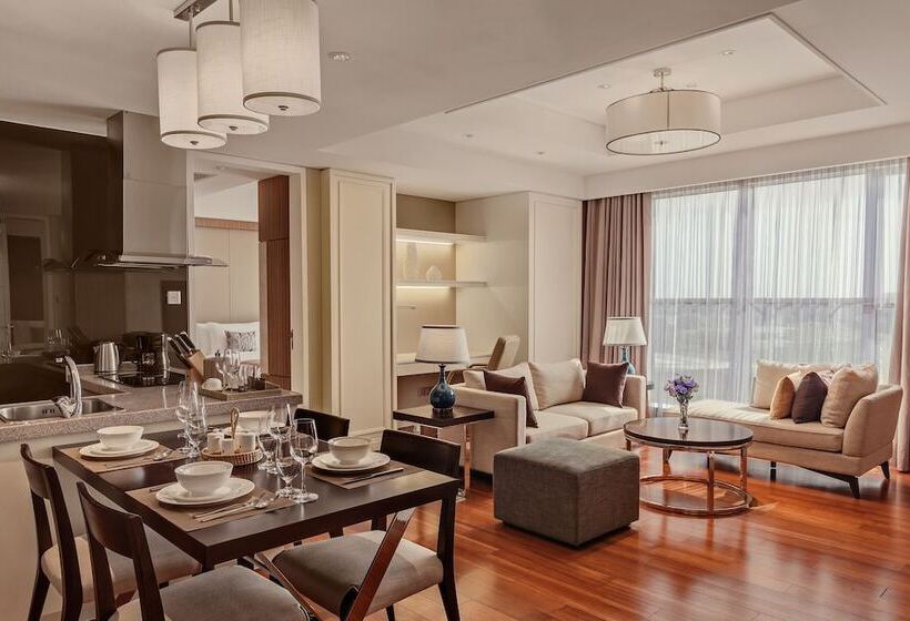 Люкс 2 Спальни, Crowne Plaza Shanghai Anting Auto City