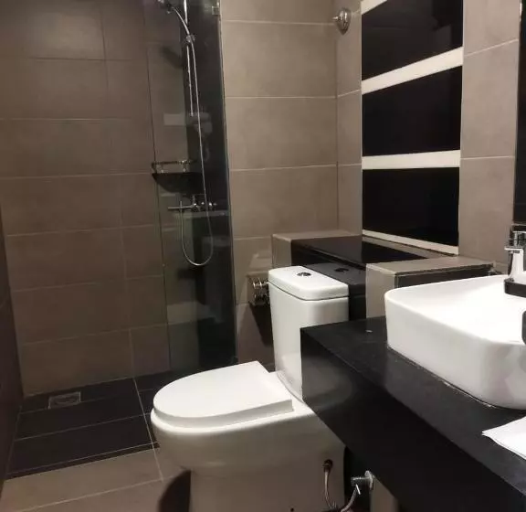اتاق لوکس با تخت بزرگ, De Palma Hotel Shah Alam