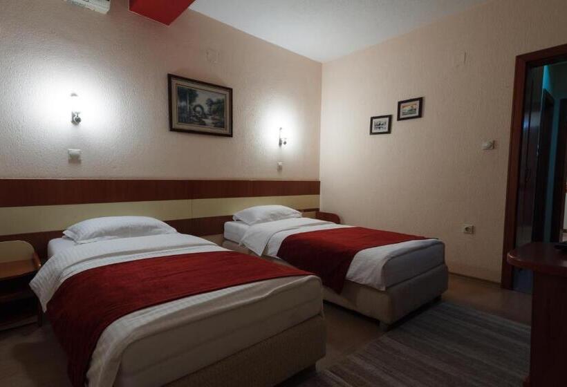 اتاق استاندارد با بالکن, Ilinden