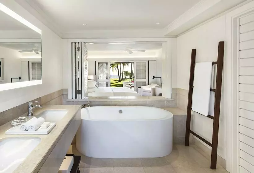 سوئیت جونیور پرستیژ, Lux Le Morne Resort