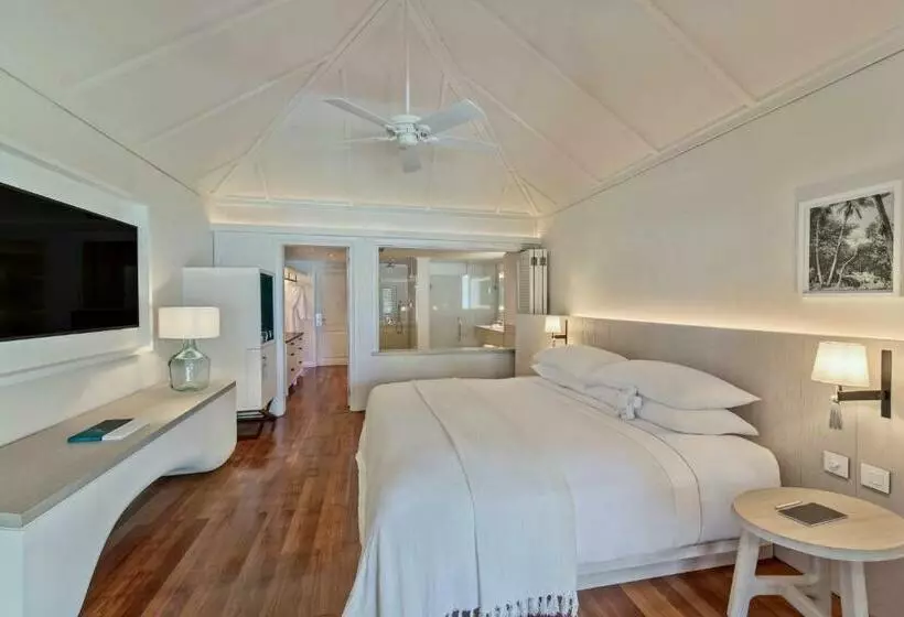 سوییت خانوادگی, Lux Le Morne Resort