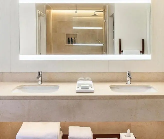 سوئیت جونیور پرستیژ, Lux Le Morne Resort