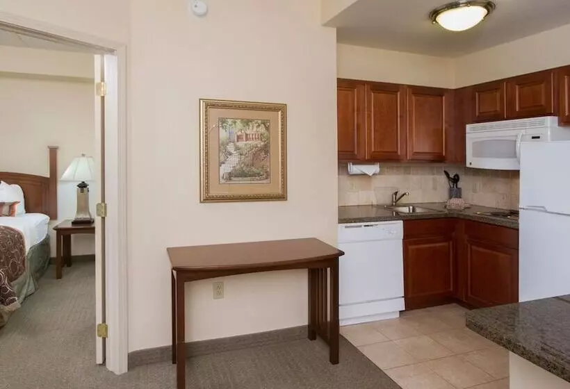 スタンダードスタジオ, Staybridge Suites Buffalo, An Ihg
