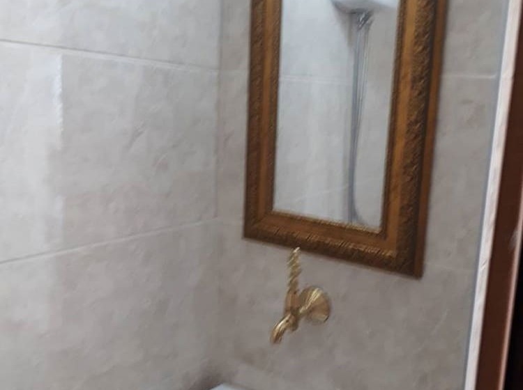 غرفة كومفورت, Anzac Golden Bed