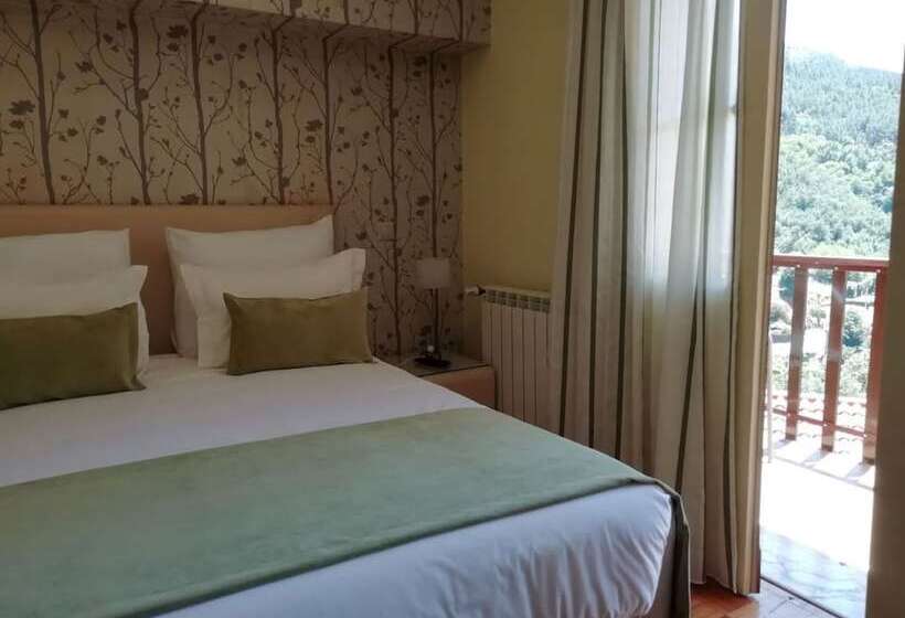 غرفة قياسية مزوَّدة بشُرفة, Adelaide